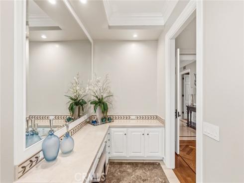 3 Barrenger Court , Newport Beach, CA