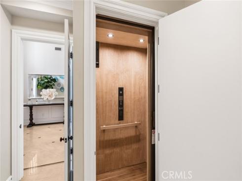 3 Barrenger Court , Newport Beach, CA