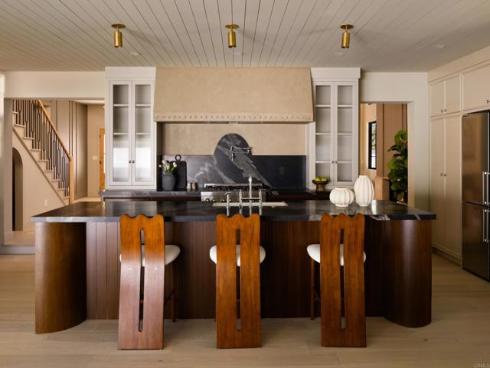 1812 Highland Dr , Newport Beach, CA