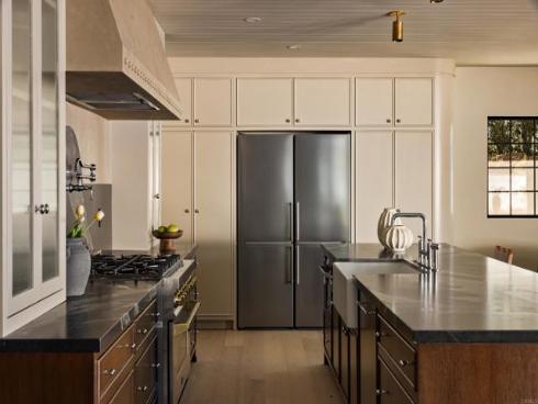 1812 Highland Dr , Newport Beach, CA