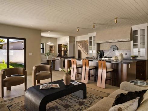 1812 Highland Dr , Newport Beach, CA