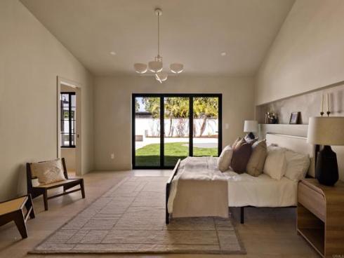1812 Highland Dr , Newport Beach, CA