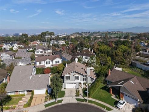 2056 Port Weybridge Place, Newport Beach, CA