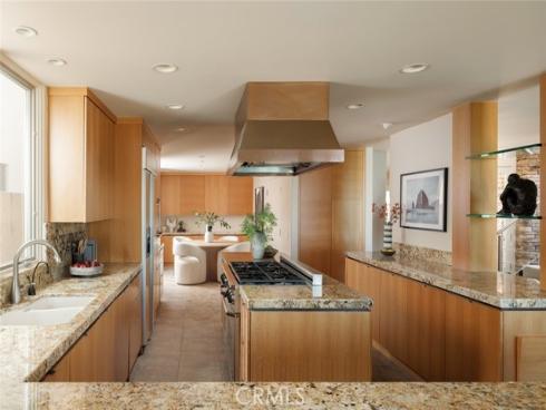 12 Harbor Island , Newport Beach, CA