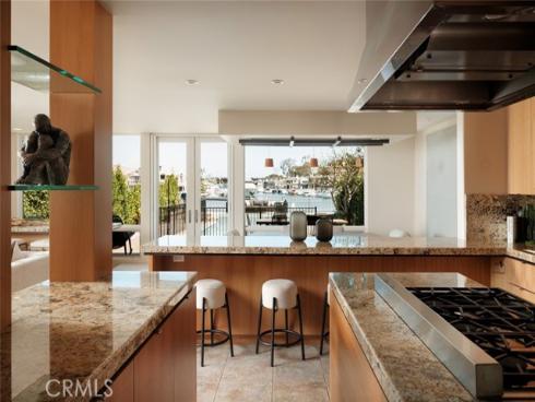 12 Harbor Island , Newport Beach, CA