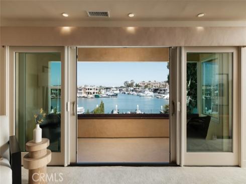 12 Harbor Island , Newport Beach, CA