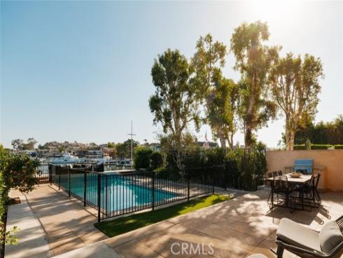 12 Harbor Island , Newport Beach, CA