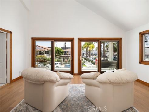 1444 W Bay , Newport Beach, CA