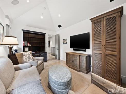 7 Oakmont Lane, Newport Beach, CA