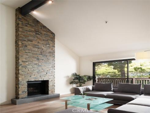 2 Canyon Island , Newport Beach, CA
