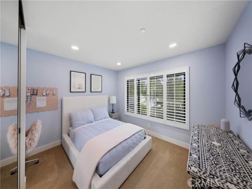 25 Canyon Island , Newport Beach, CA