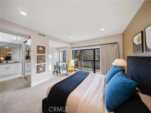 25 Canyon Island , Newport Beach, CA
