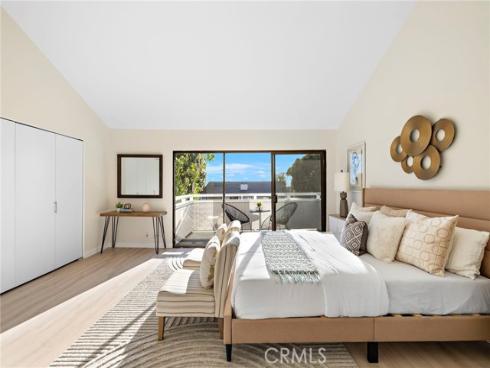 14 Robon Court, Newport Beach, CA