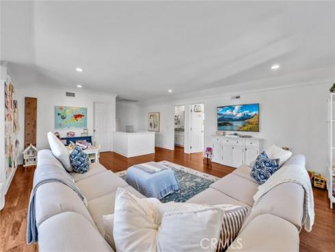 1915 Leeward , Newport Beach, CA