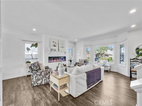 1915 Leeward , Newport Beach, CA