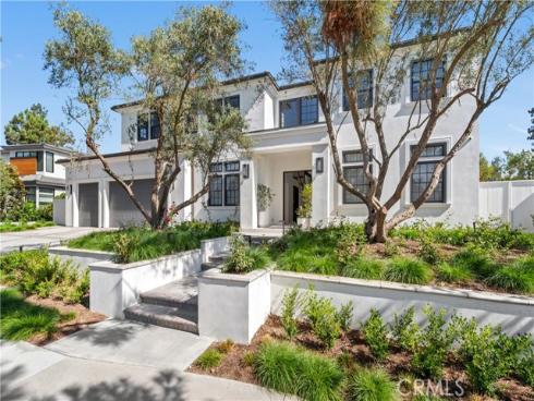 6 Pinehurst Ln