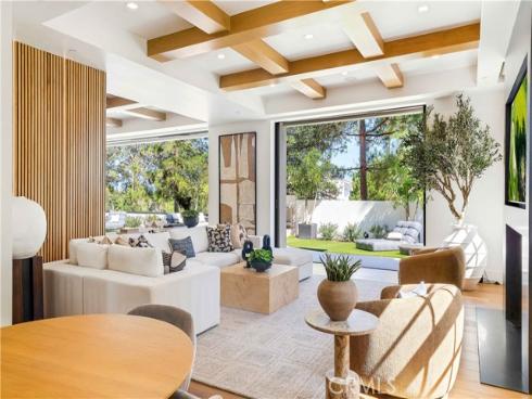 6 Pinehurst Ln , Newport Beach, CA