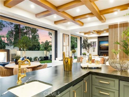 6 Pinehurst Ln , Newport Beach, CA