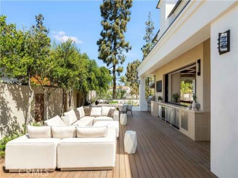 6 Pinehurst Ln , Newport Beach, CA