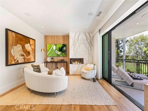 6 Pinehurst Ln , Newport Beach, CA