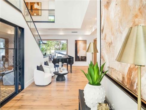 6 Pinehurst Ln , Newport Beach, CA