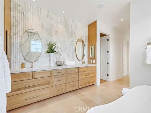 6 Pinehurst Ln , Newport Beach, CA