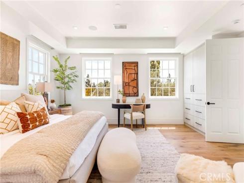 6 Pinehurst Ln , Newport Beach, CA