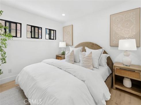 121 Marine Avenue, Newport Beach, CA