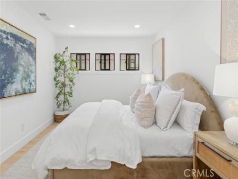 121 Marine Avenue, Newport Beach, CA