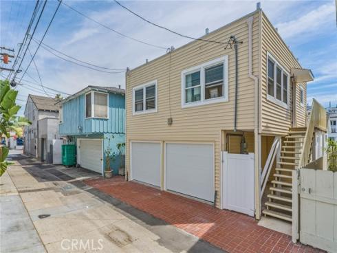 121 Marine Avenue, Newport Beach, CA