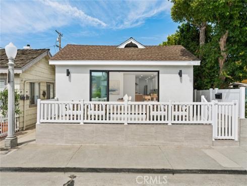 121 Marine Avenue, Newport Beach, CA