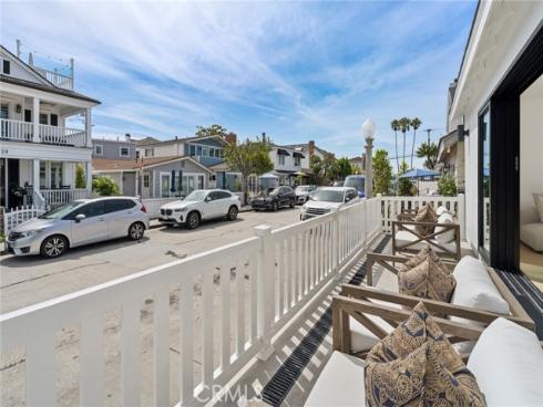 121 Marine Avenue, Newport Beach, CA