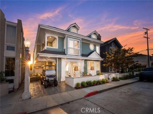 327 Amethyst , Newport Beach, CA