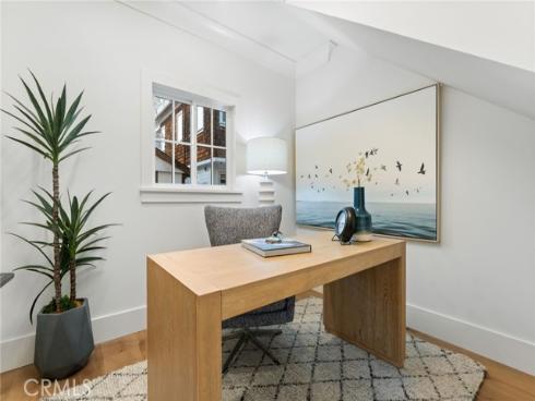 327 Amethyst , Newport Beach, CA
