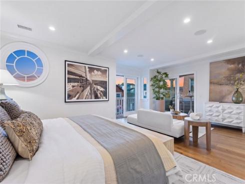 327 Amethyst , Newport Beach, CA