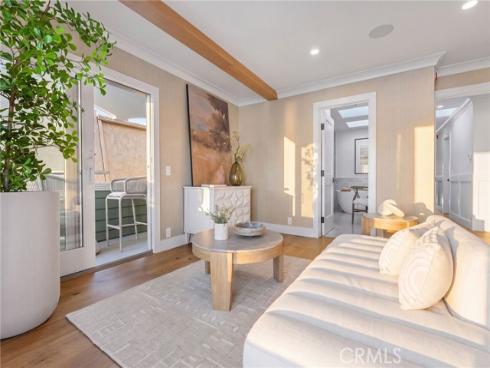 327 Amethyst , Newport Beach, CA