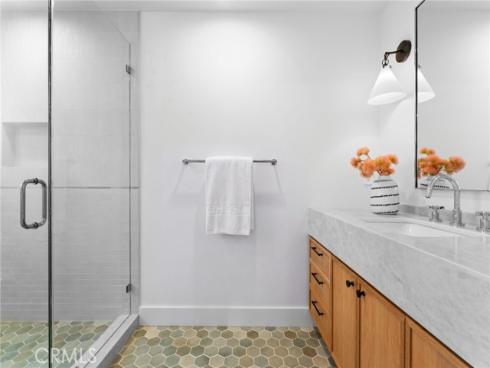 327 Amethyst , Newport Beach, CA
