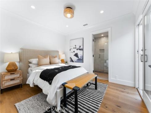 327 Amethyst , Newport Beach, CA