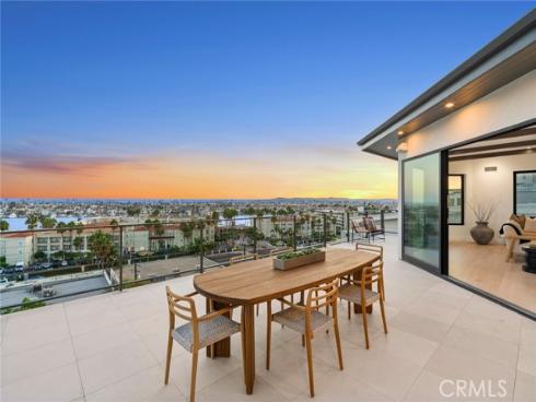 1021 Kings Road, Newport Beach, CA