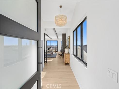 1021 Kings Road, Newport Beach, CA