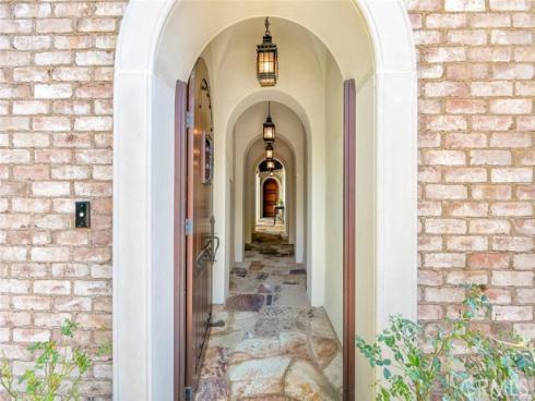 2 Meridian , Newport Coast, CA