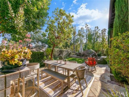 2 Meridian , Newport Coast, CA