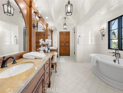 26 Fairway , Newport Coast, CA