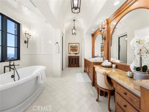 26 Fairway , Newport Coast, CA