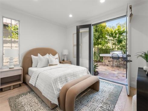 11 Hidden Pass , Newport Coast, CA