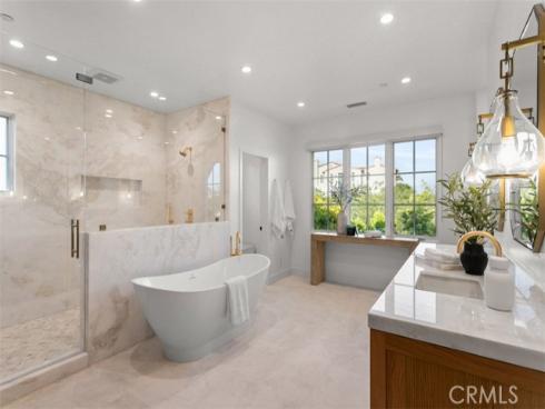 11 Hidden Pass , Newport Coast, CA