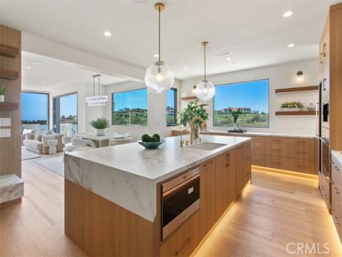 4 Sunset Cove , Newport Coast, CA