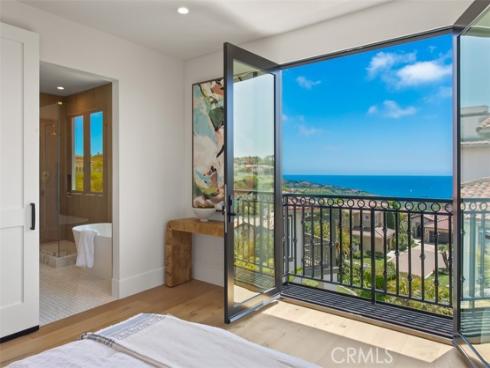 4 Sunset Cove , Newport Coast, CA