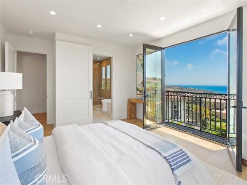 4 Sunset Cove , Newport Coast, CA