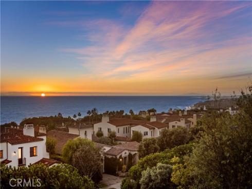 28 Surfspray Bluff , Newport Coast, CA
